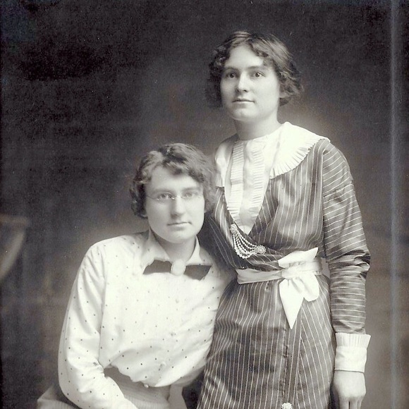 Meet your Posher, Kelly - Picture 5 of 7